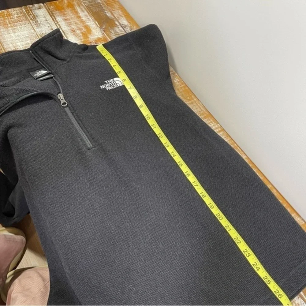 The North Face Textured Cap Rock Quarter-Zip Long-Sleeve Fleece Pullover Sz L